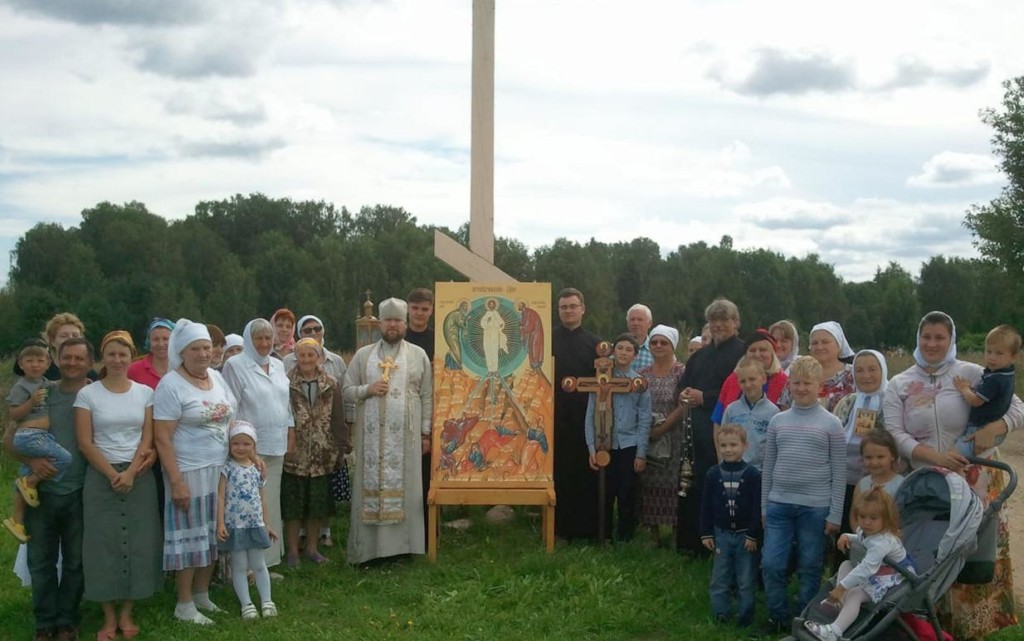 Храм всех скорбящих радость Карманово